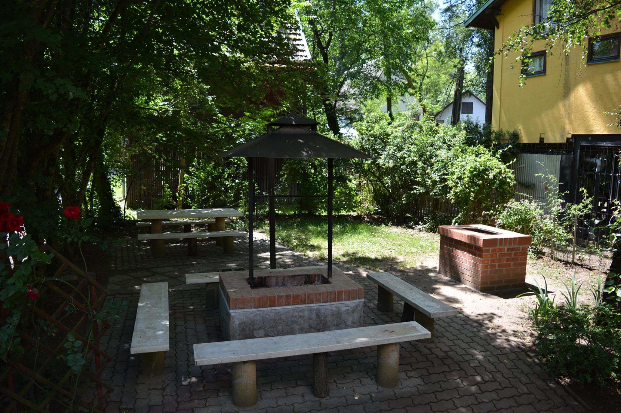 h10099861.jpg