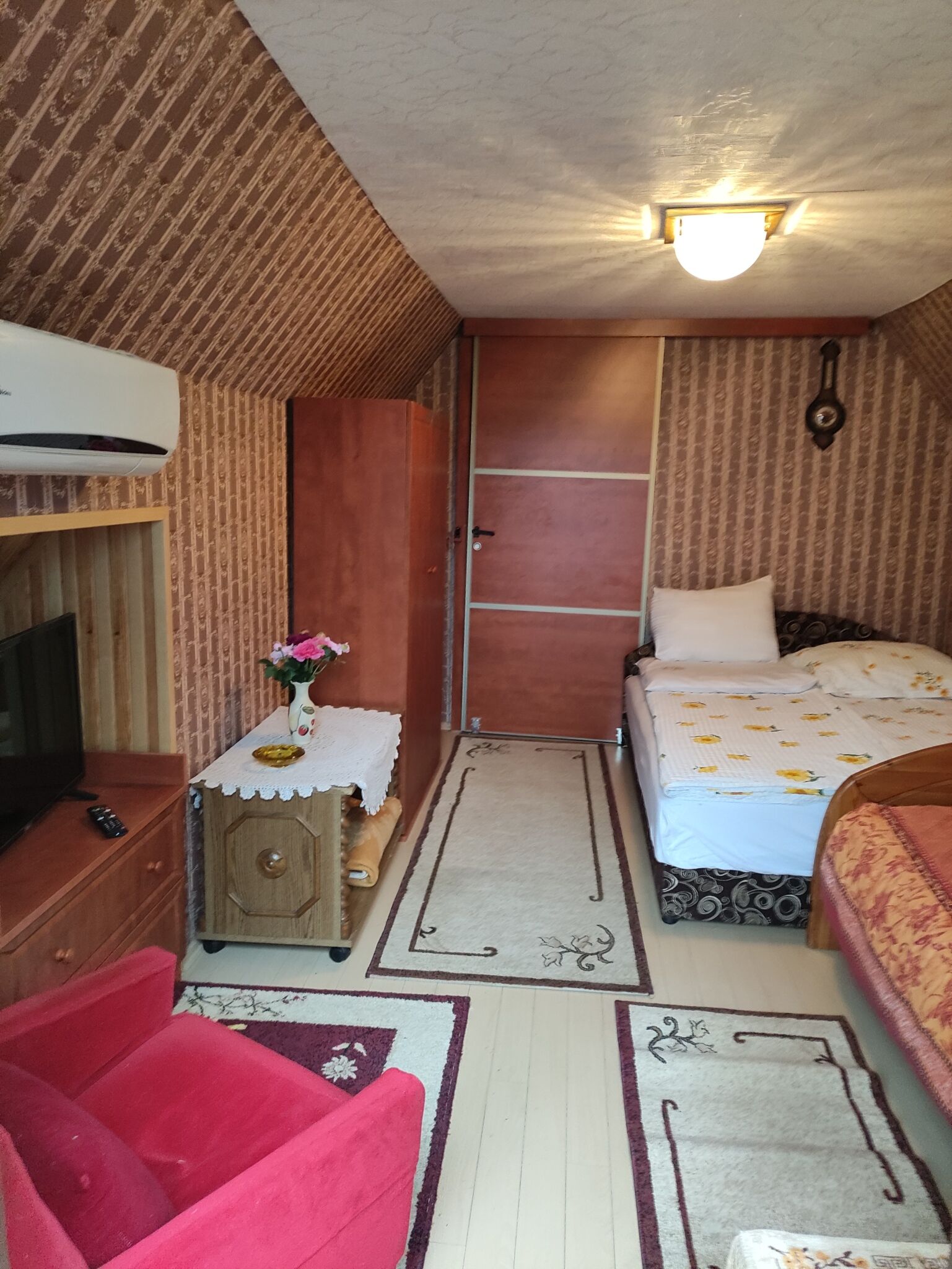 r11877440.jpg