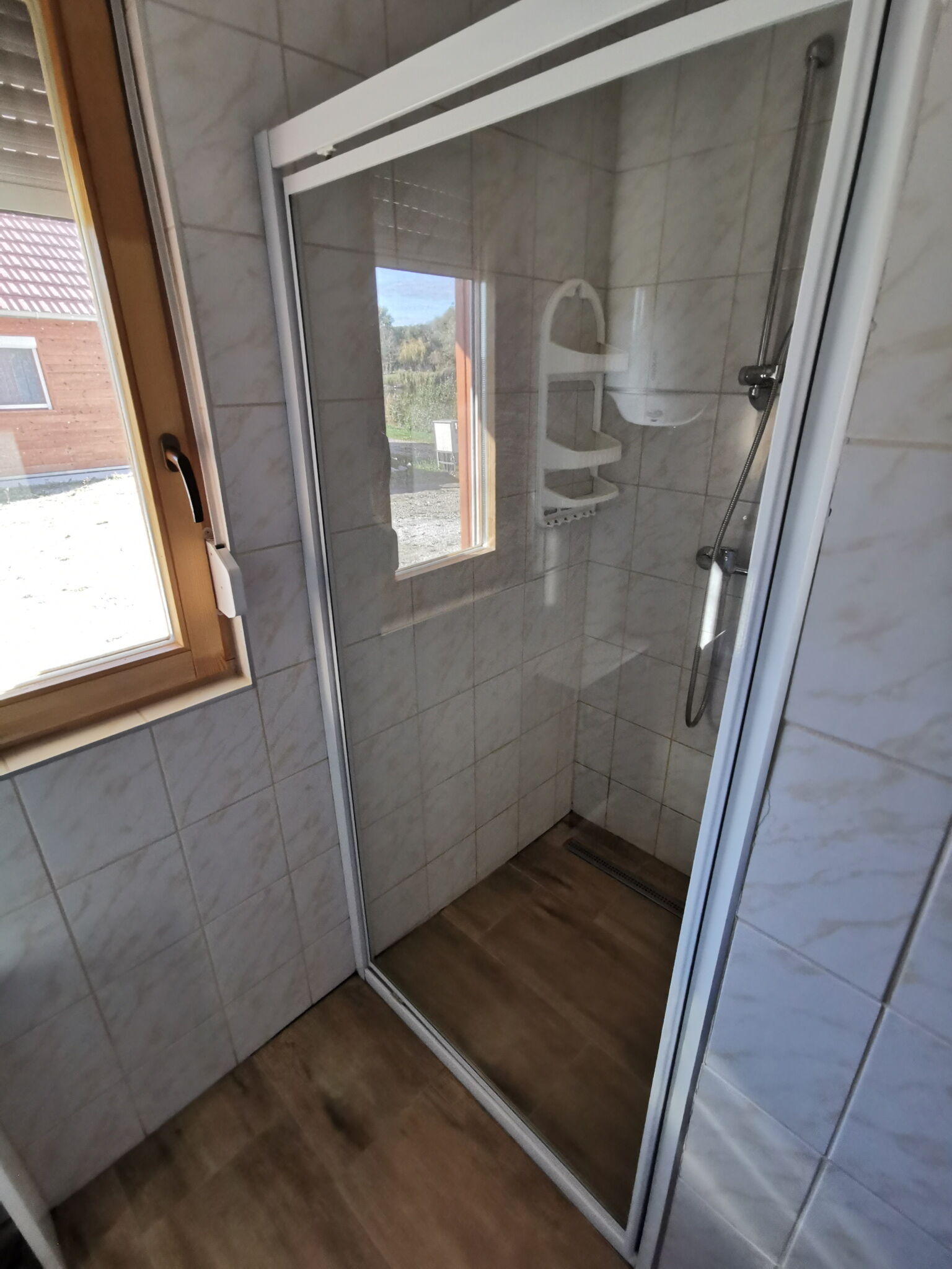 r12119677.jpg