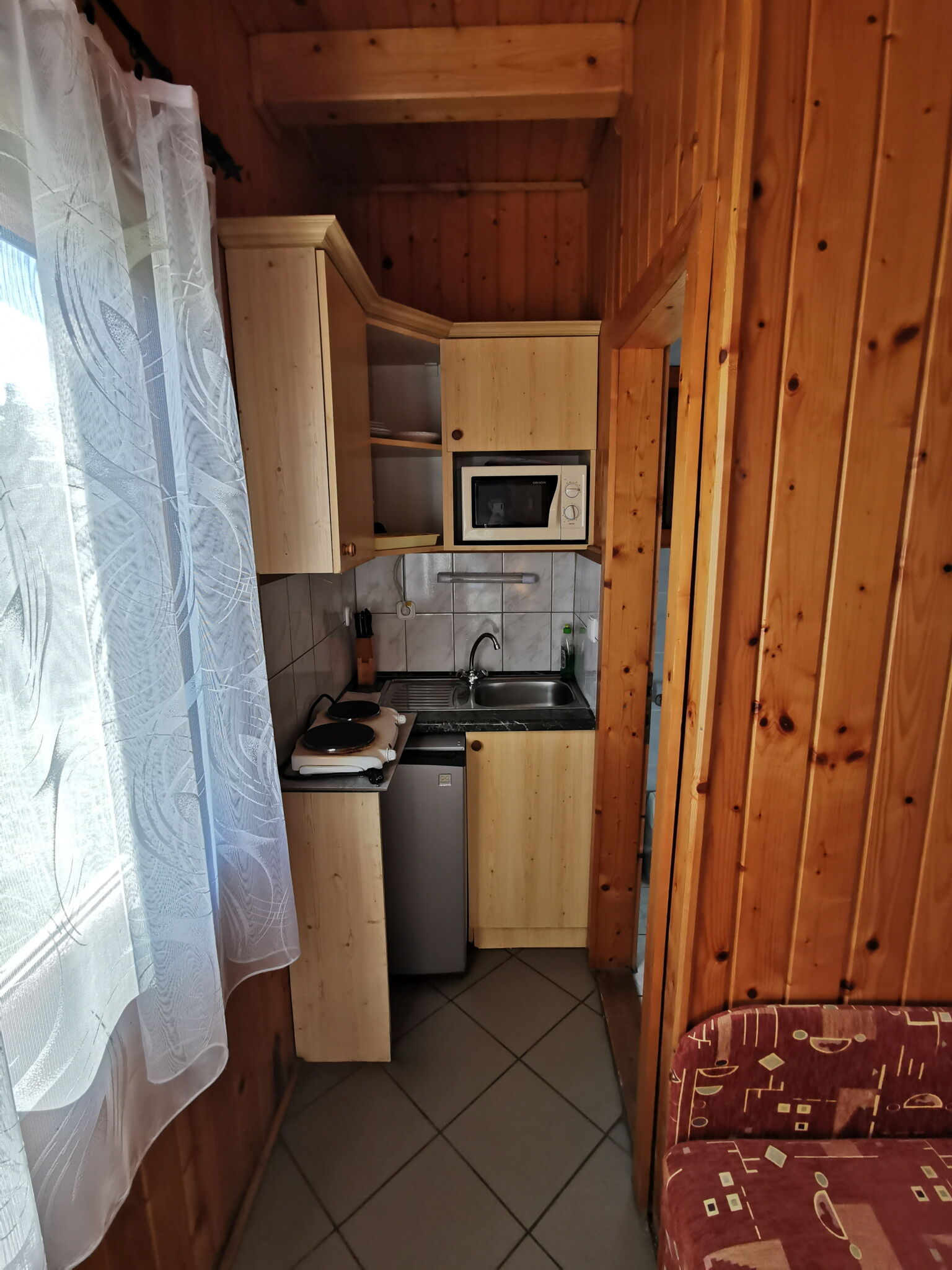 r12119715.jpg