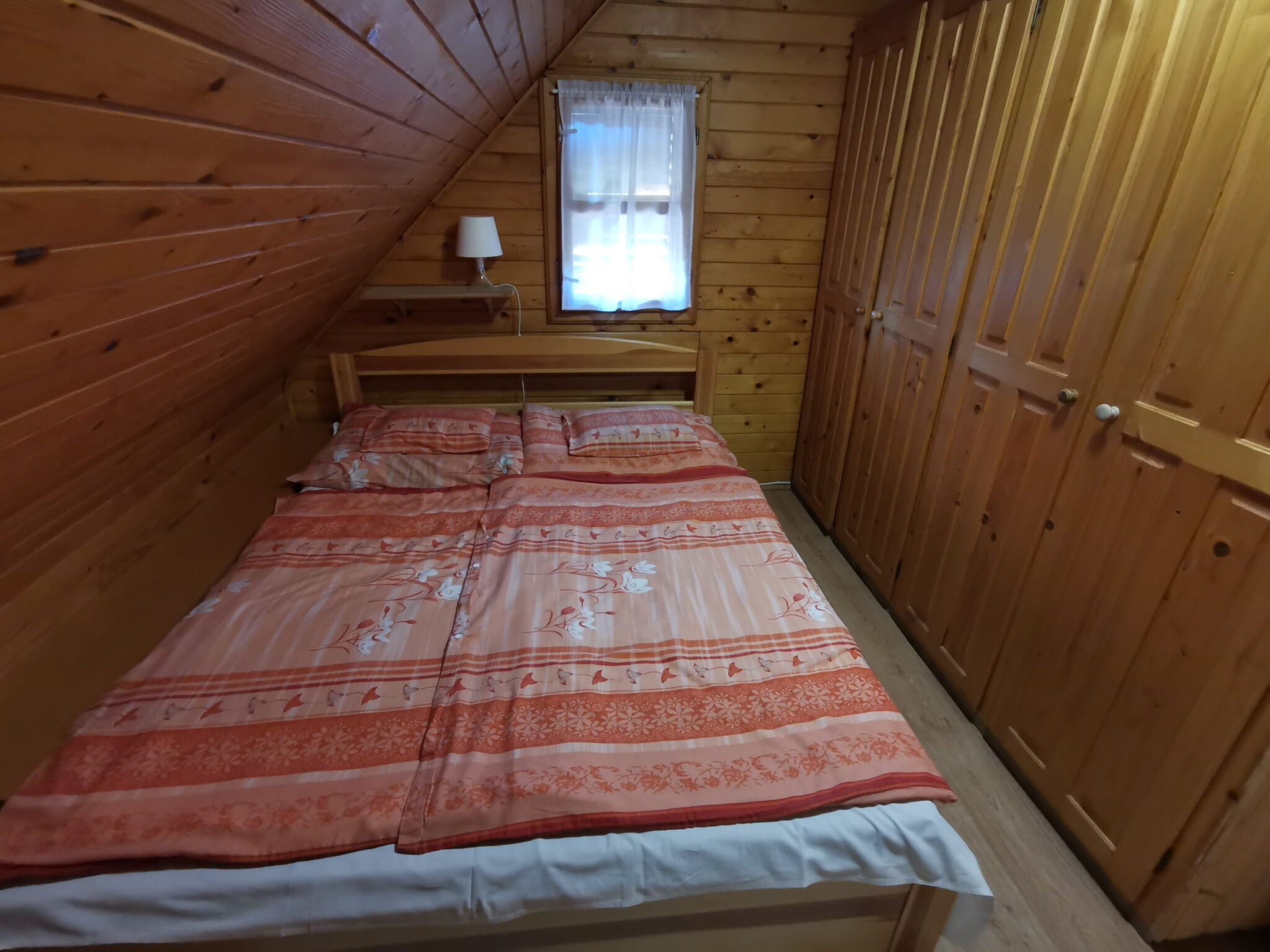 r12119783.jpg